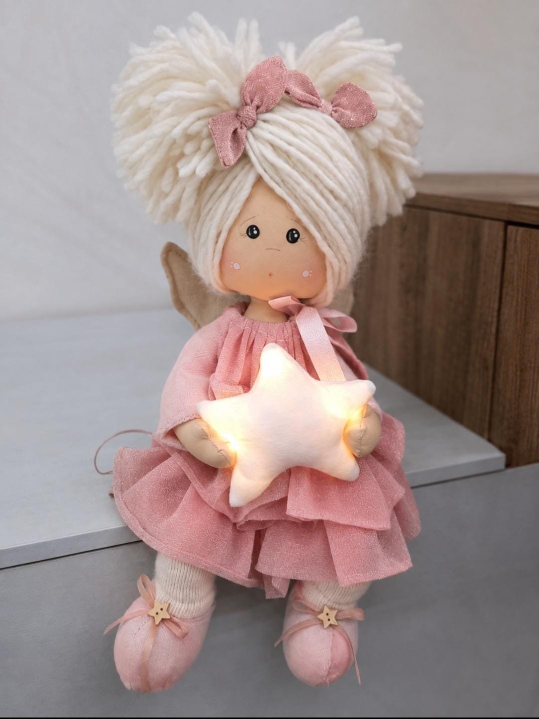 Muñeca artesanal con estrella